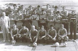 Piłkarze Bałtyku przed sezonem 1987/1988, fotografia z Monografii Bałtyk Gdynia 75 lat